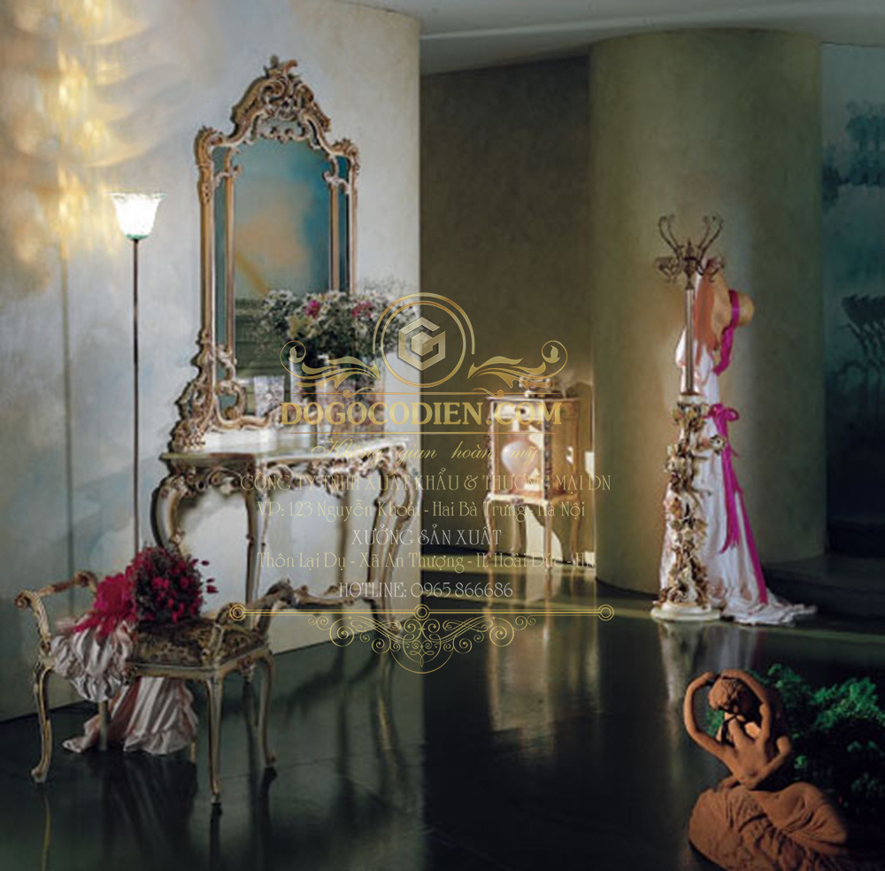 Bàn Phấn Cổ Điển 